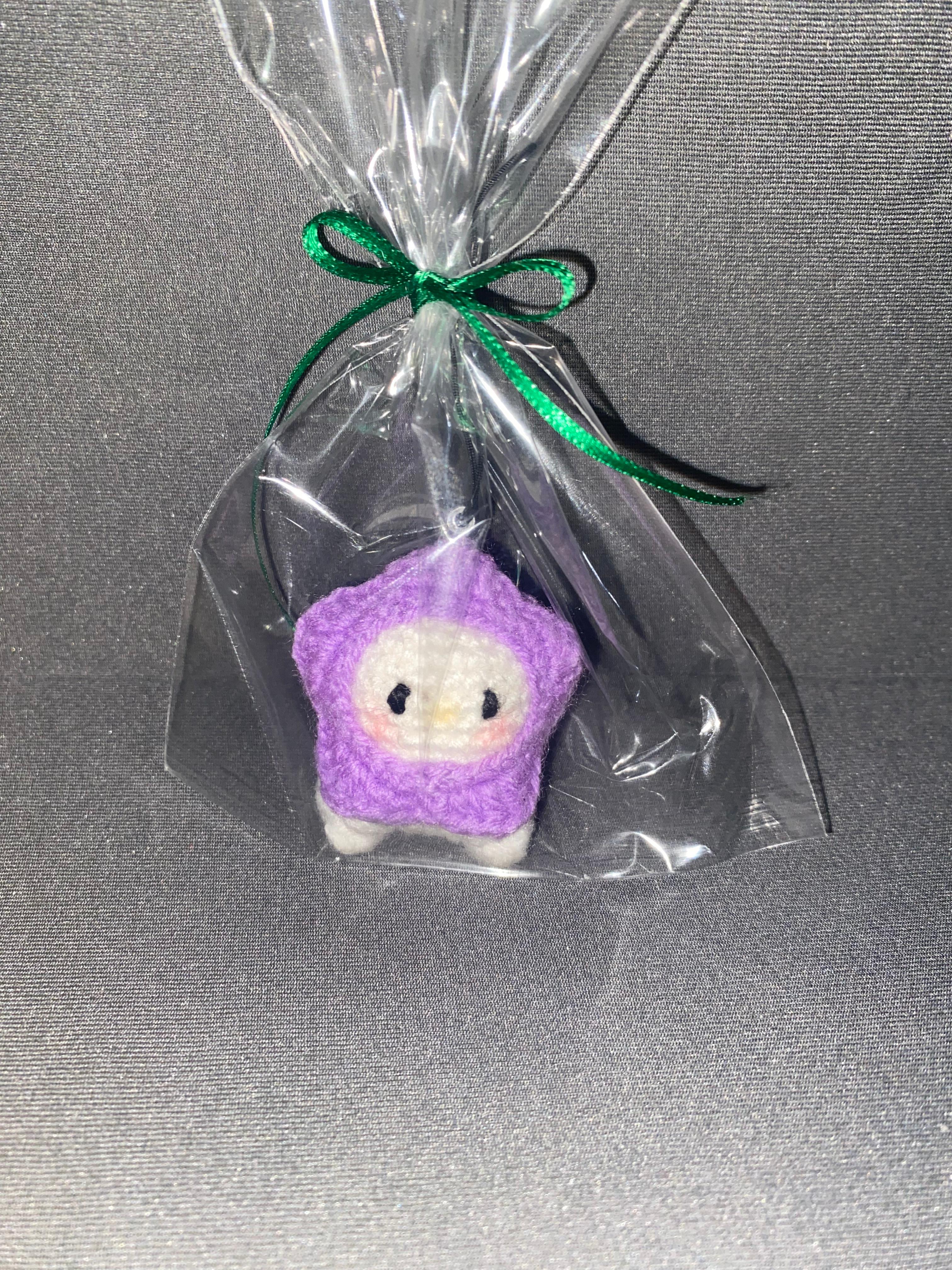 💜 Llavero Estrella Kawaii Tejido a Crochet – Hecho a Mano